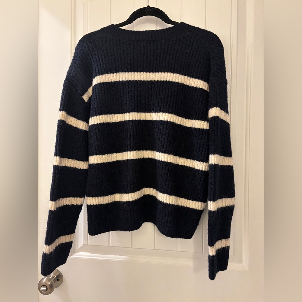 H&M Navy and Cream Striped Knit Sweater LARGE - Picture 4 of 6